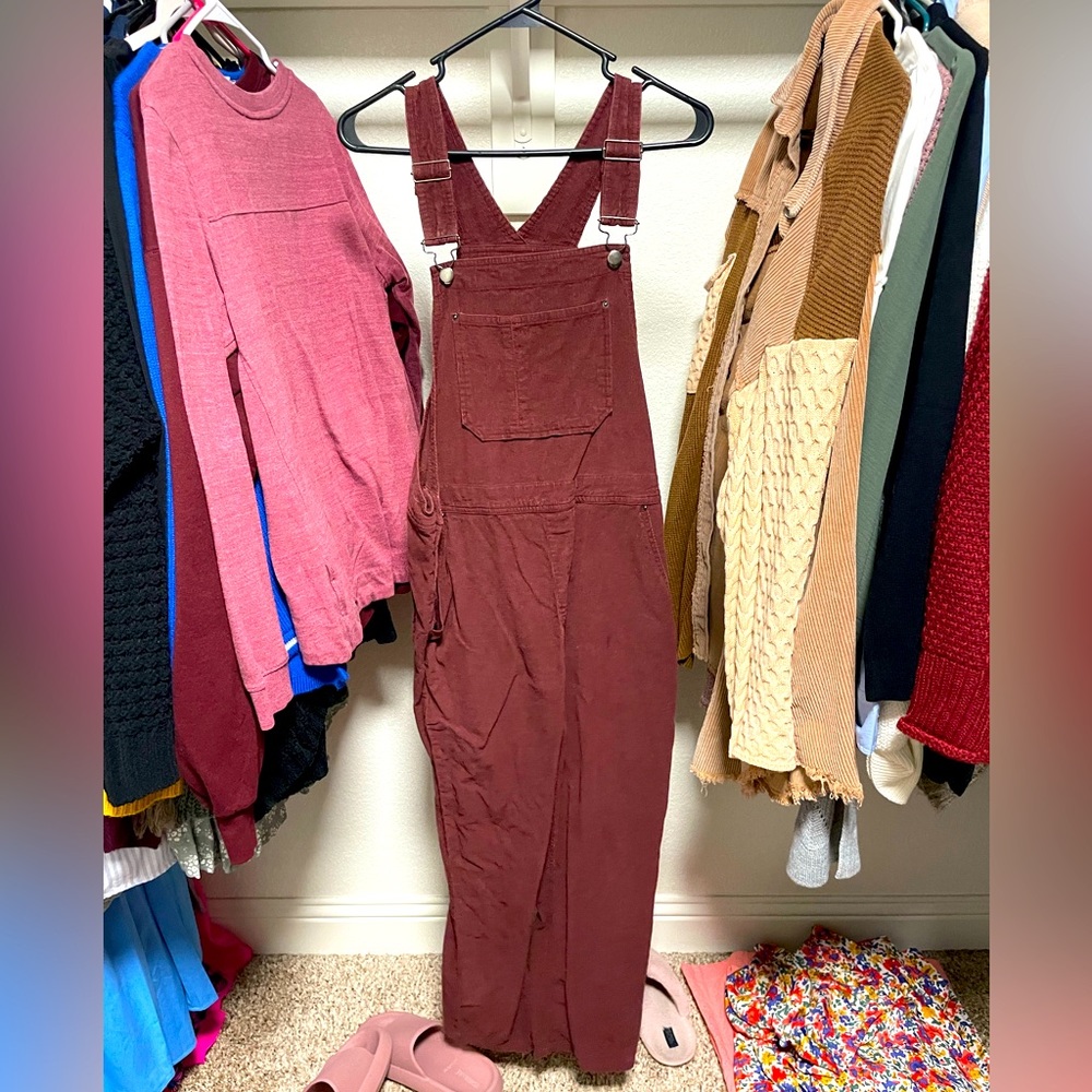 Corduroy maroon jumper